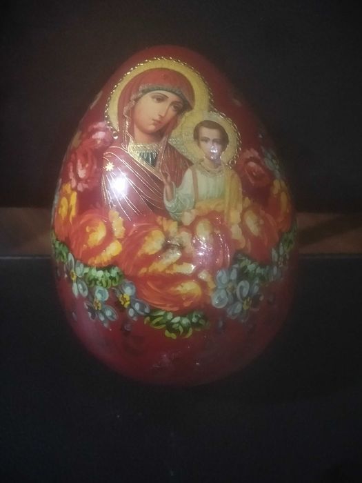 Arte Sacra Russa Ovo pintado á mão com ouro de 24k