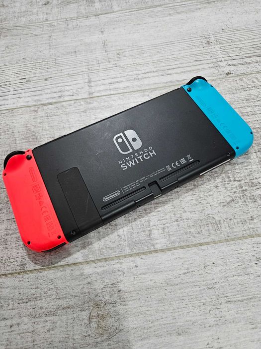 Nintendo Switch V2 Neon + karta 128 GB