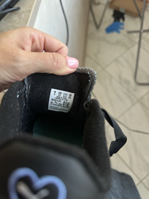 Жіночі кросівки Puma розмір 37