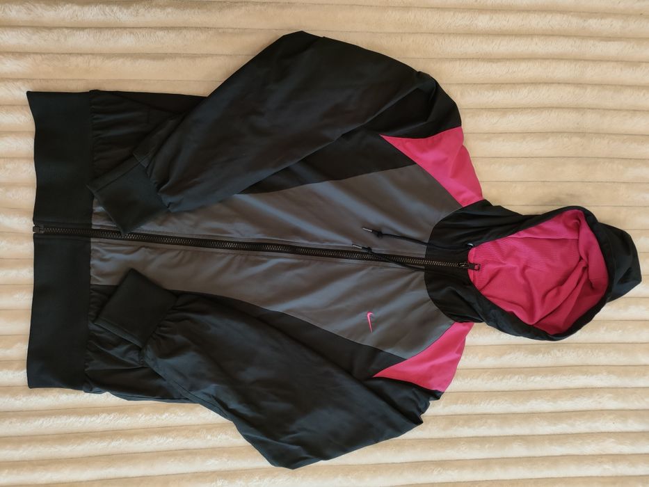 Kurtka wiatrówka Nike 158