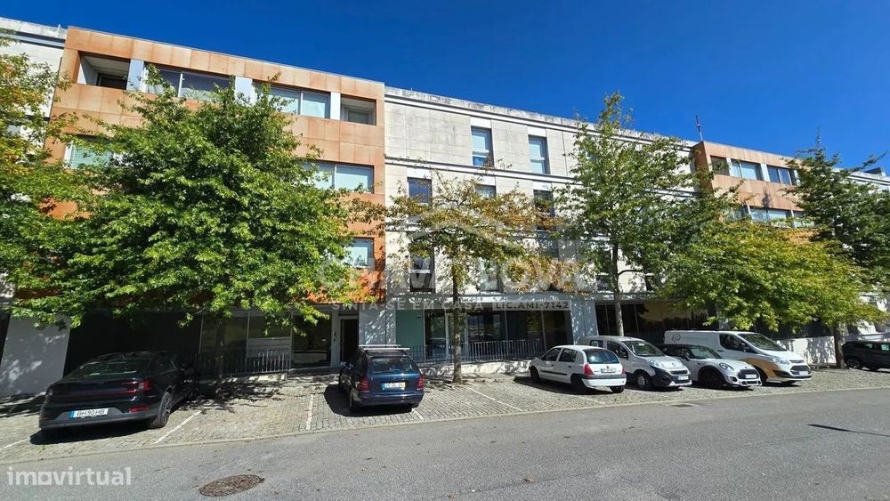Apartamento Duplex com Varanda Quinta do Cravel-MTS/03870/MH