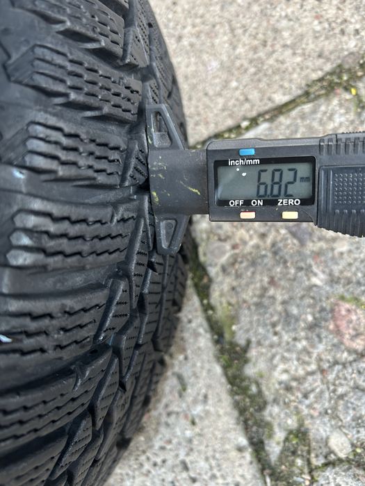 92 Opony zimowe 185/60/15 NOKIAN Bardzo Ładne