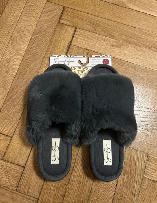 Nowe pantofle kapcie