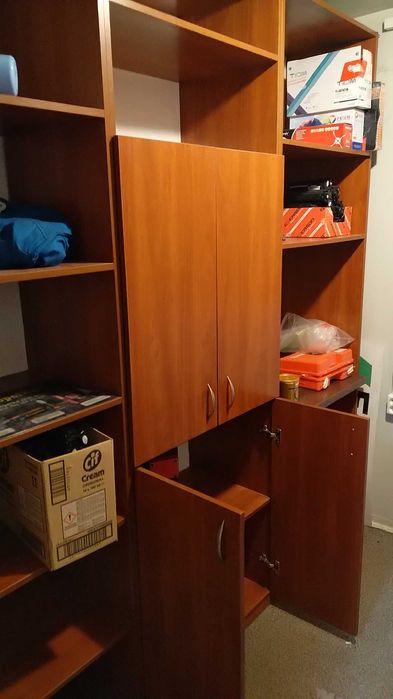 Meble biurowe półki  biurka szafki regały