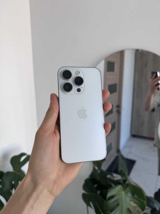 iPhone 14 Pro 128 gb Rsim є фізичний слот