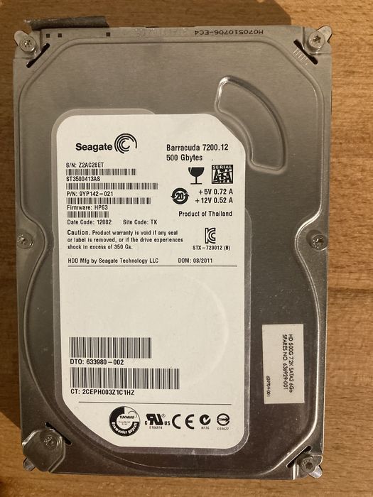 karta graficzna, karta dzwiękowa, obudowa, dysk twardy