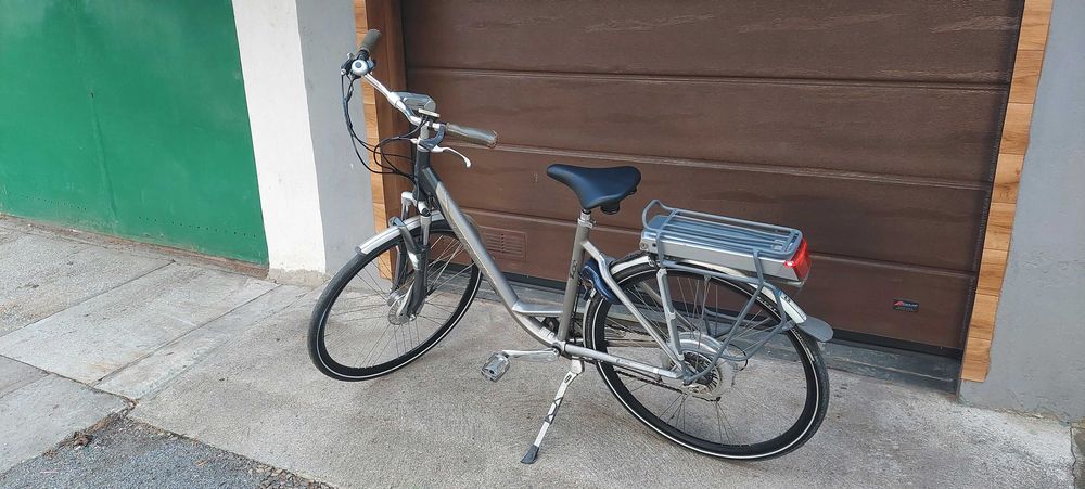 Rower elektryczny TREK Navigator T400+