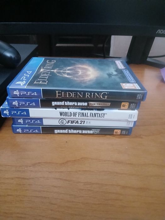 Ps4 pro com dois comandos e jogos (elden ring e +)