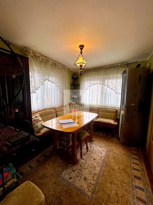 Продам затишний будинок з басейном та зоною відпочинку біля Дністра