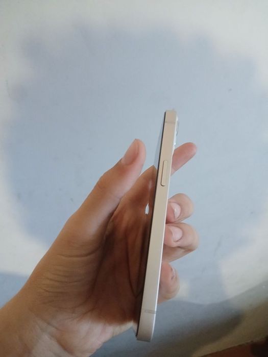 iPhone 13 8/128