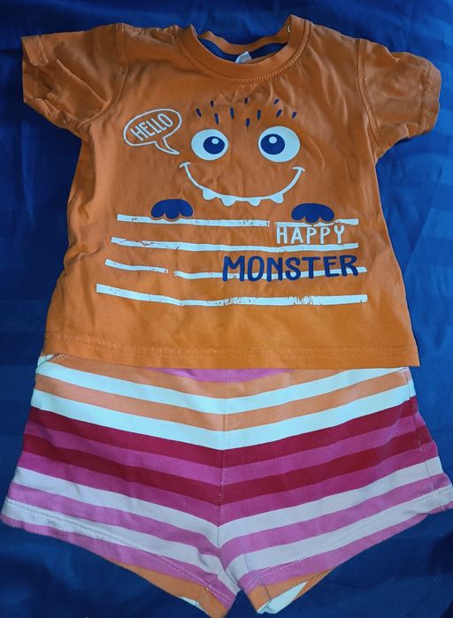 Фудболки і шорти для дівчинки