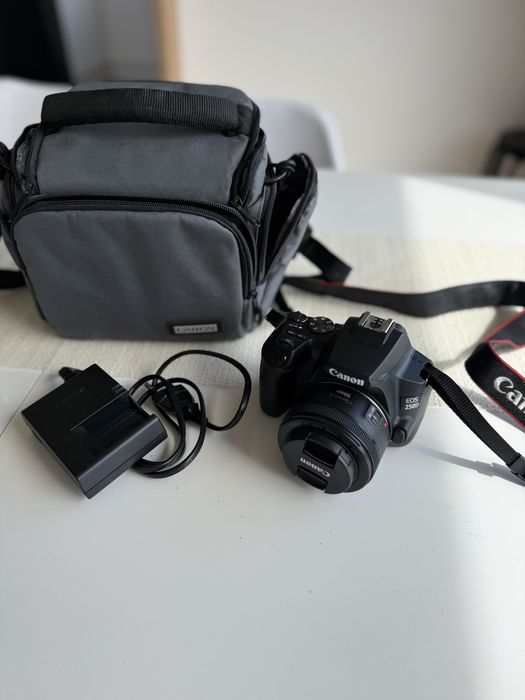 Canon EOS 250D + Canon EF 50mm
