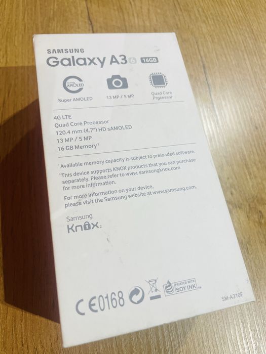 W pelni sprawny telefon Samsung A3 Super Amoled