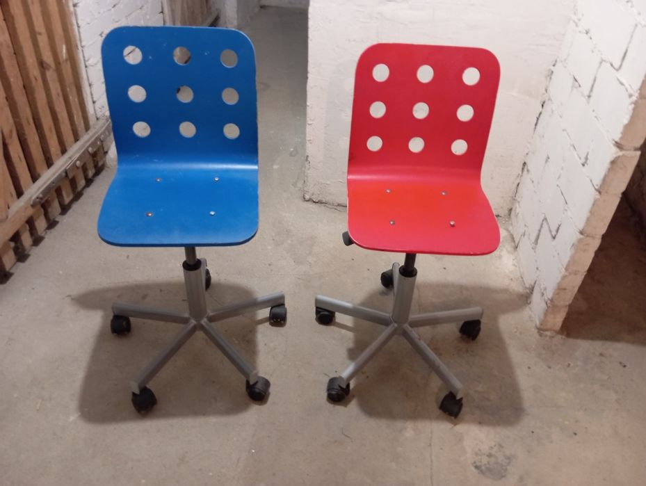 2kolotowe krzesła