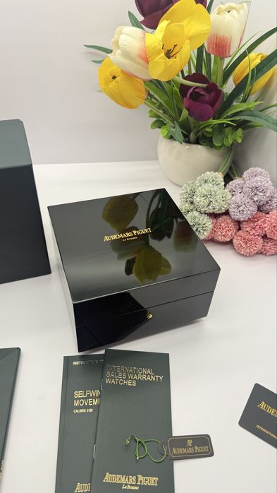 Коробка під годинник Audemars Piguet Адемари.