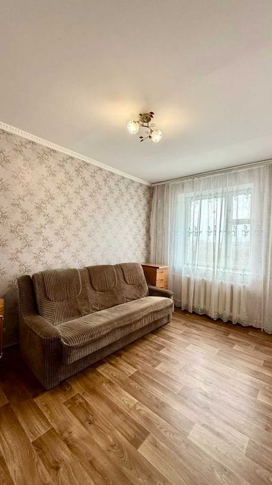 Продаж 3-кімнатної квартири на Озерній