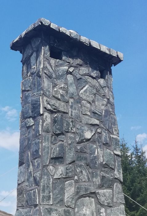 Kamień elewacyjny naturalny gnejs nieregularny łupek płaski na schody