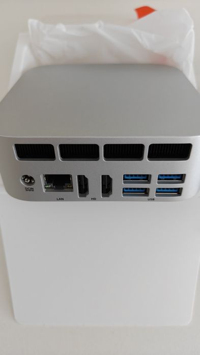 Міні Пк mini pc Topton Ryzen 7 7840HS , AMD Radeon 780M