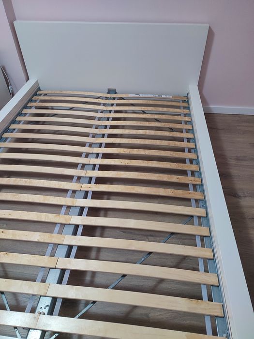 Cama Malm e estrado
