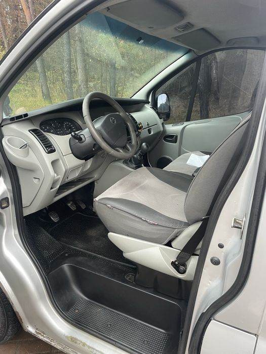 Nissan Primastar 2.5 dCi 140 (2004)