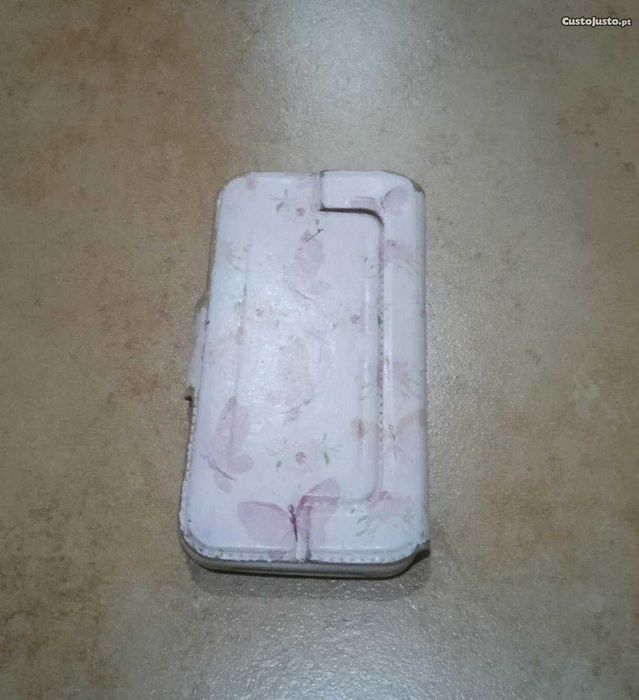 Duas Capas Universais para proteção dos telemóveis