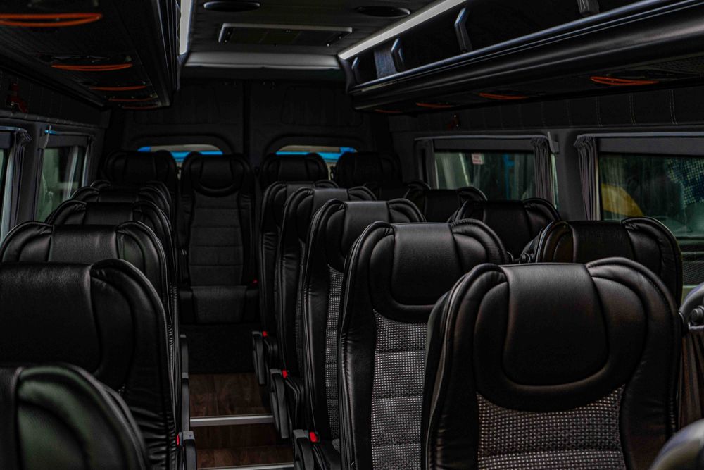 Wynajem autobusów i busów – przewozy krajowe i zagraniczne