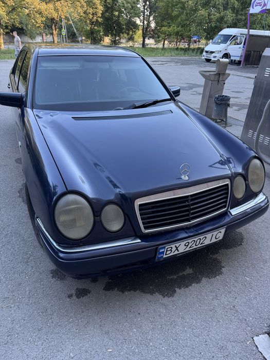 Мерседес E250 w210