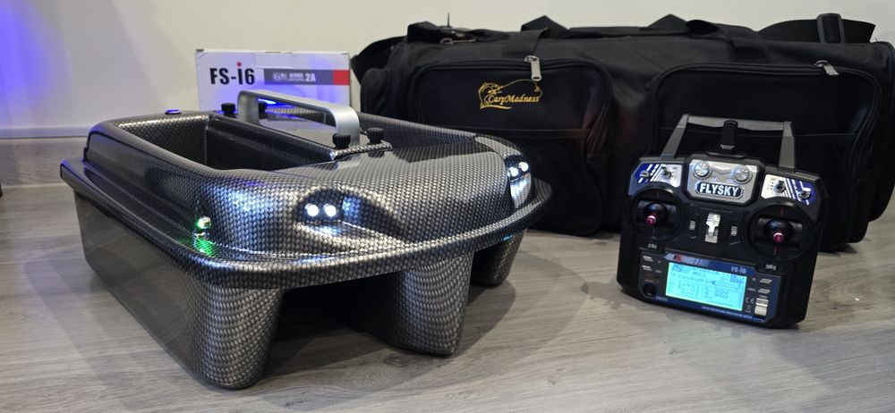 Łódka zanętowa Nowa Carp Madnes Phantom Carbon zasięg do 1km 4kg rt4