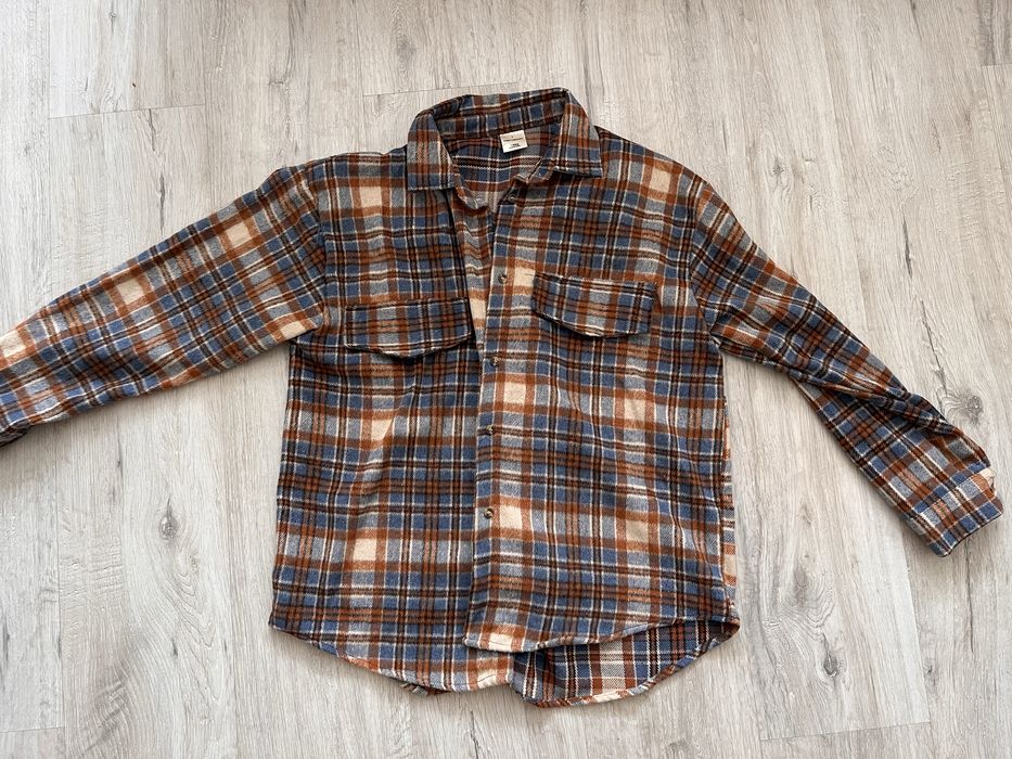 Жіноча рубашка у клітинку