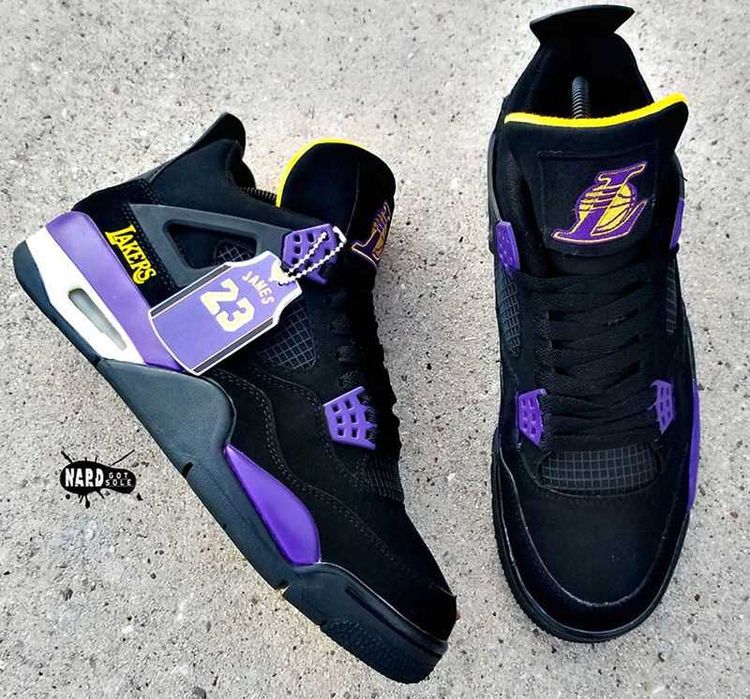 Tensi Jordan 4 retro
