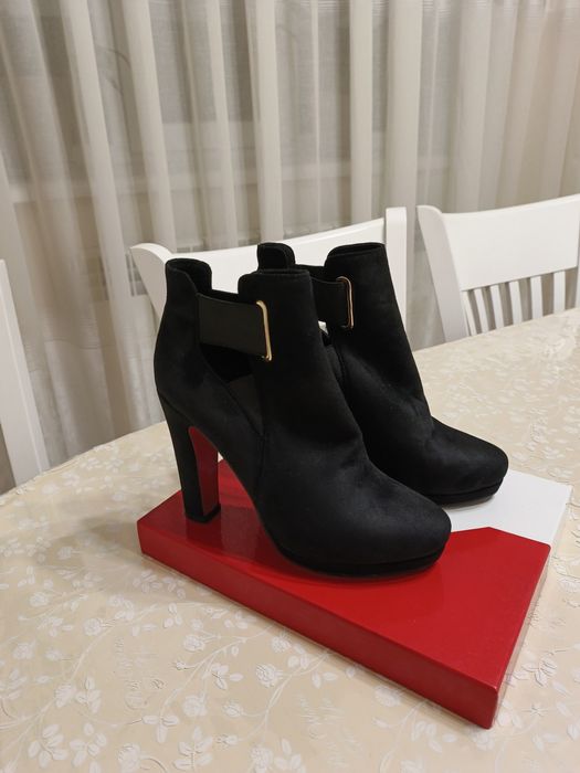 Взуття жіноче. Б/у.