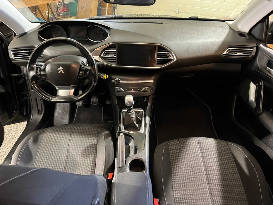 PEUGEOT 308 SW 1.5HDi Corrente Substituida