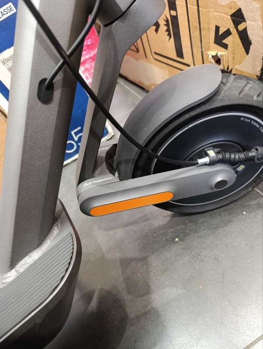 Електросамокат Xiaomi Electric Scooter 4 Ultra