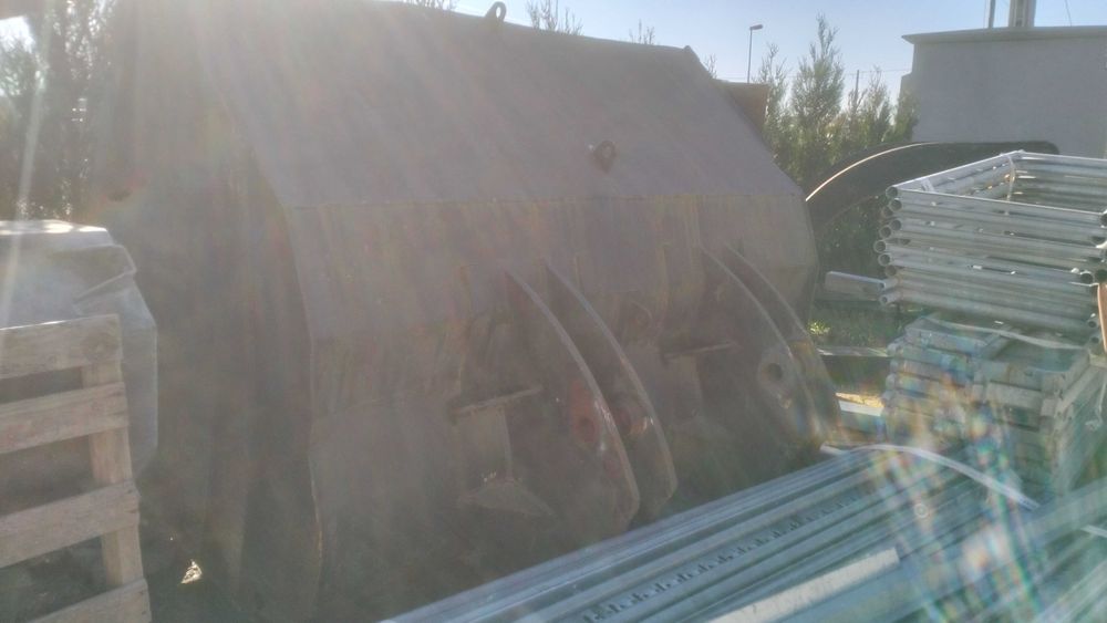 Balde para Pá Carregadora Volvo L160.