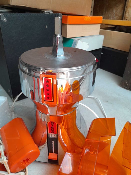 Robô de cozinha Vintage,  marca Secla, nunca usado.