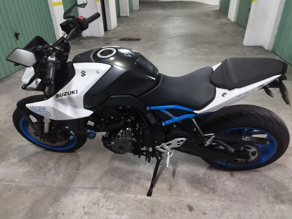 Suzuki GSX 8S completamente nova