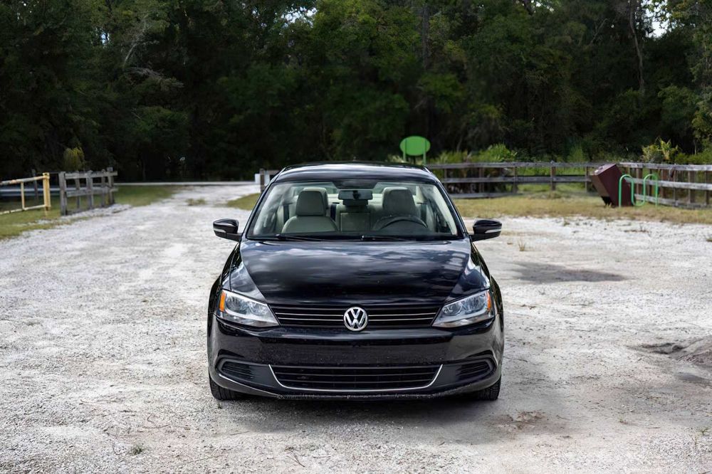 Volkswagen Jetta      2013