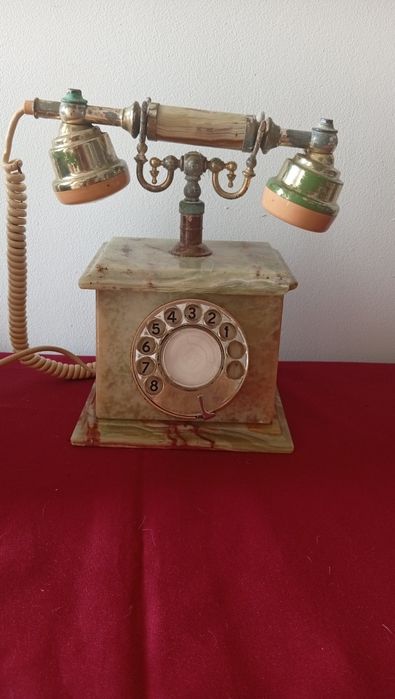Telefone em mármore vintage