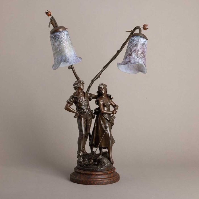 Imponente Candeeiro Arte Nova