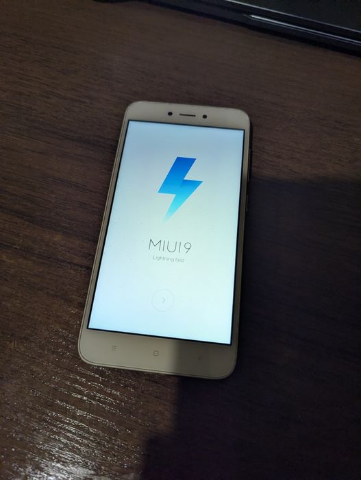 телефон Xiaomi Redmi 5a