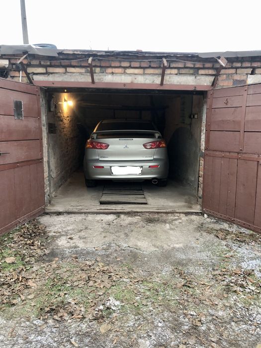 Продам/сдам капитальный гараж Космонавтов за ДТЭК, дом мод, автостилем