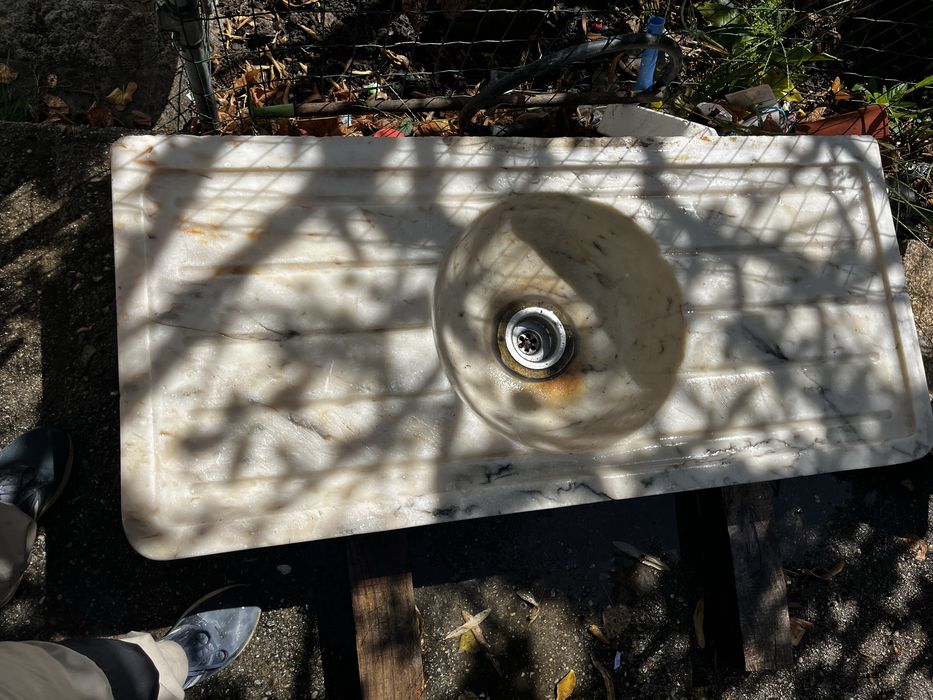 Banca em marmore maciço