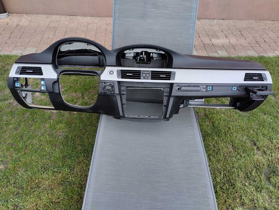 Oryginalna deska czarna BMW E90 E91 E92 E93 Duża nawigacja kubki EU