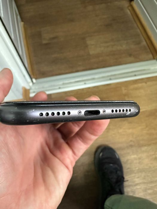 Apple iPhone 11 64GB Black (MWLT2) (тільки Черкаси)