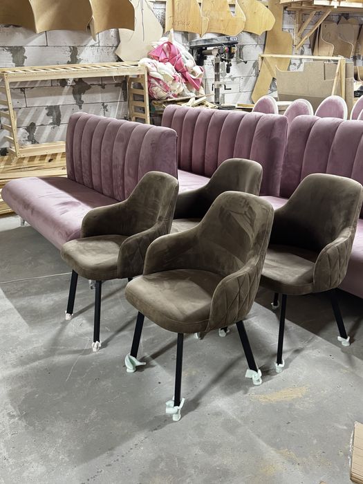 Дивани крісла стільці для ресторану диваны кресла  власне виробництво