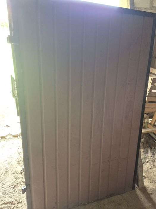 Solidna brama garażowa