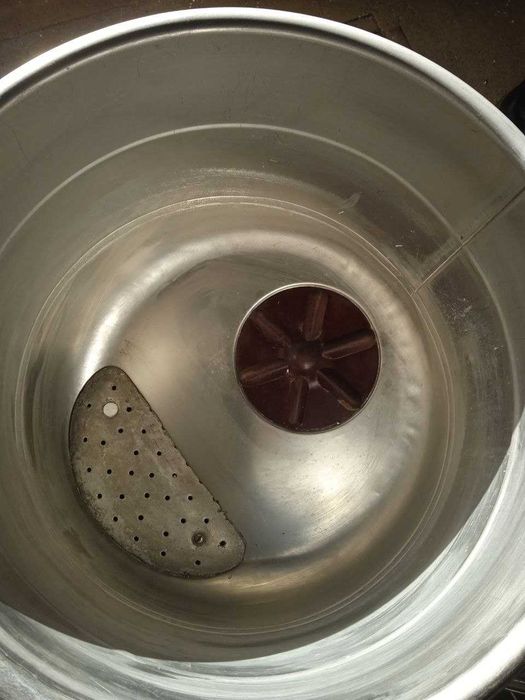 Стиральная машина Волга, рабочая, самовывоз, (торг)