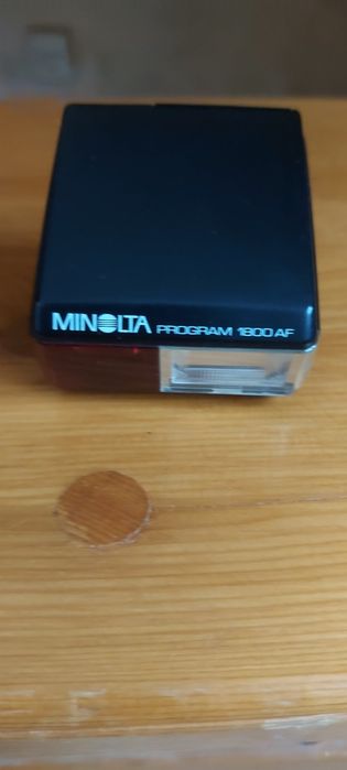 Плівковий зеркальний фотоапарат Minolta 7000af з двома об'ективами