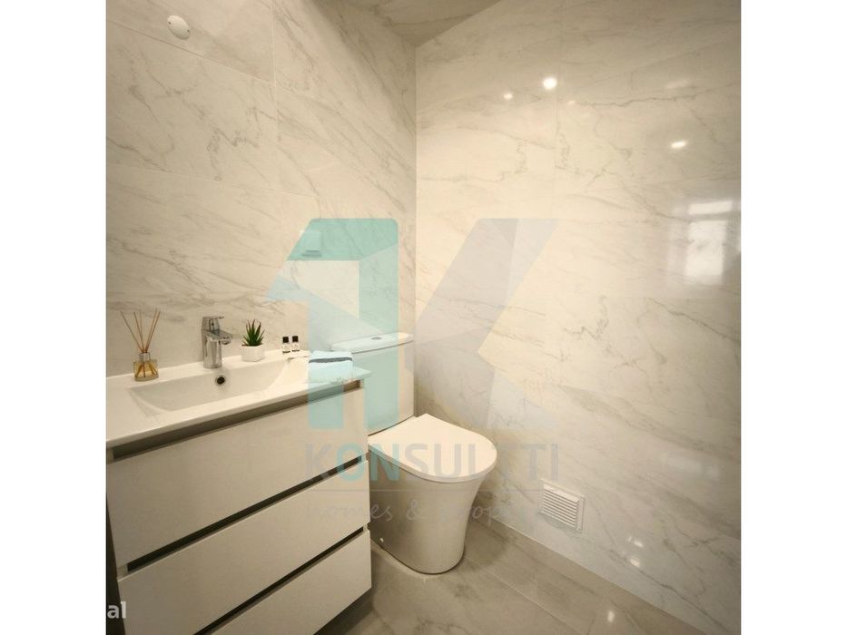 Apartamento T3 com varanda totalmente renovado e vista para o Monsa...