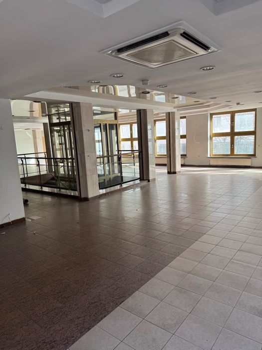 Lokal handlowo/usługowy w ścisłym centrum Brodnicy , ul. Mostowa 14 na wynajem o pow. 280 m2 ,